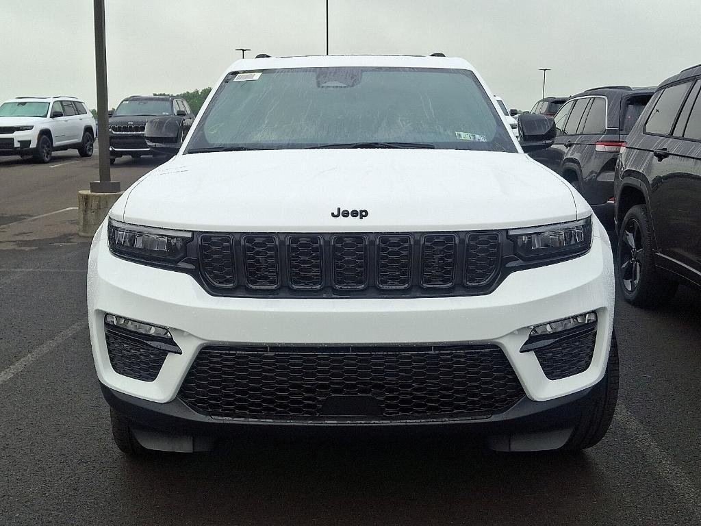 new 2025 Jeep Grand Cherokee car, priced at $45,332