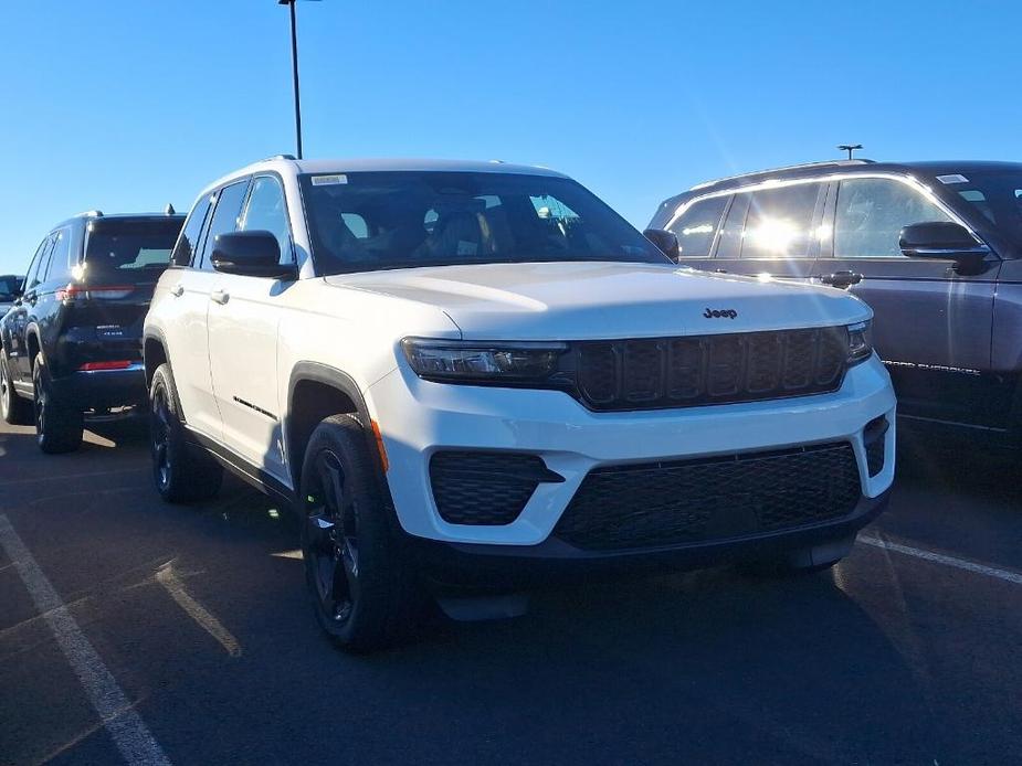 new 2025 Jeep Grand Cherokee car, priced at $46,136