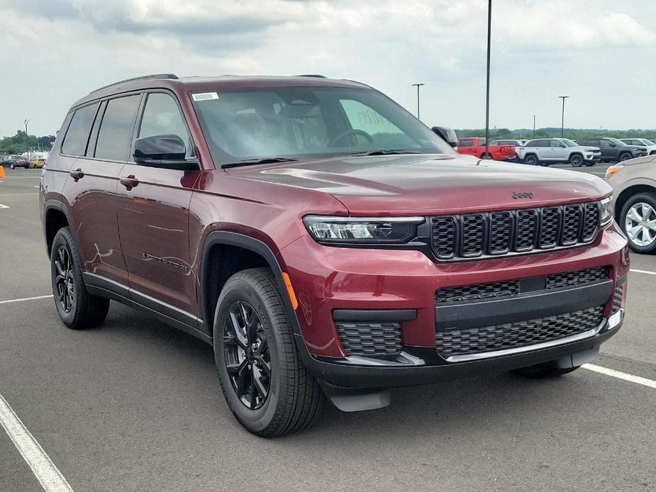 new 2024 Jeep Grand Cherokee L car, priced at $41,591