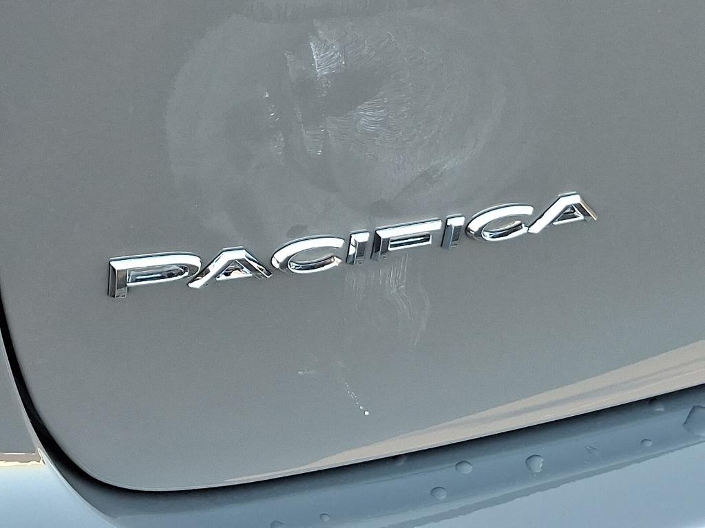 new 2025 Chrysler Pacifica car, priced at $41,088