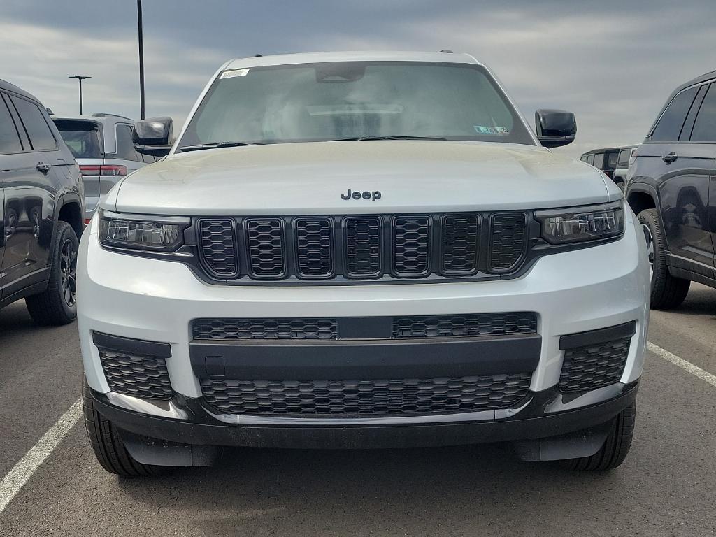 new 2024 Jeep Grand Cherokee L car, priced at $41,586