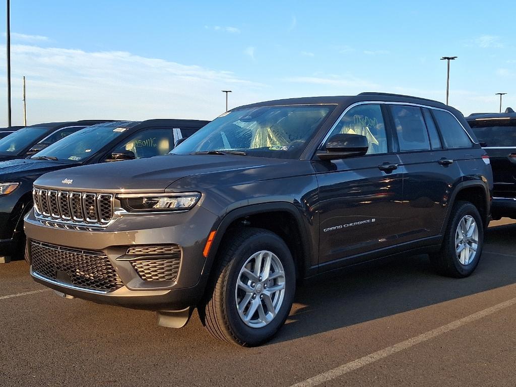 new 2025 Jeep Grand Cherokee car, priced at $37,308