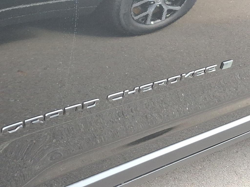 new 2025 Jeep Grand Cherokee car, priced at $40,541