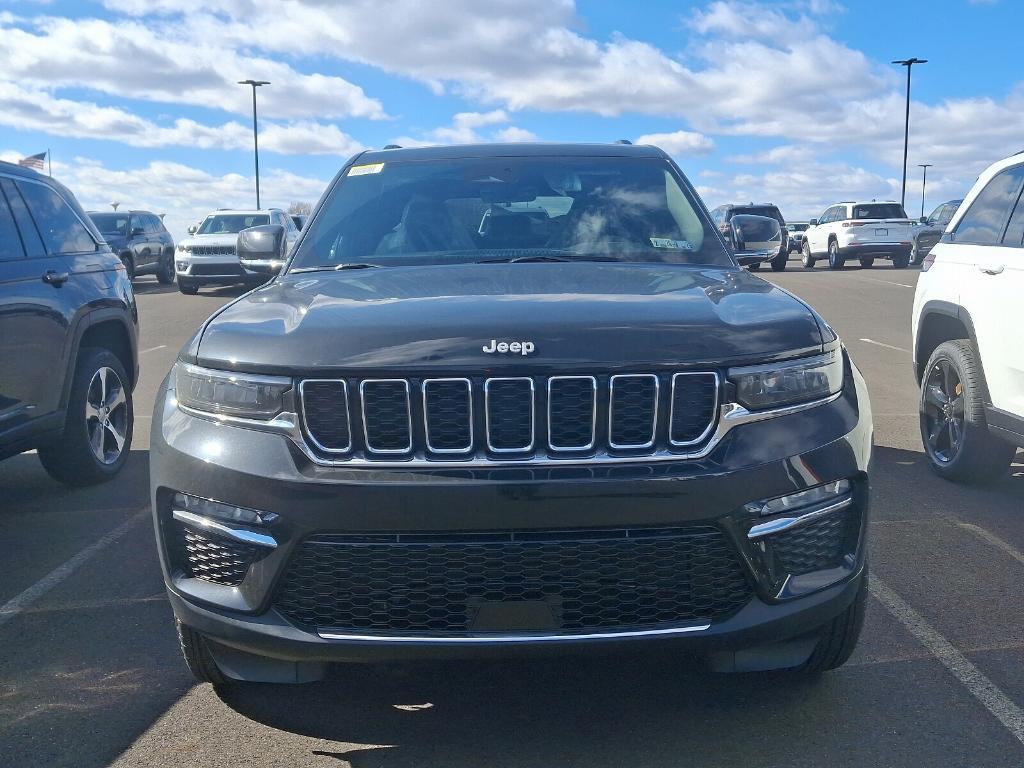 new 2025 Jeep Grand Cherokee car, priced at $42,326