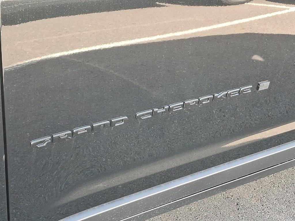 new 2025 Jeep Grand Cherokee car, priced at $46,546
