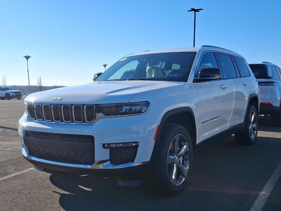 new 2025 Jeep Grand Cherokee L car, priced at $55,421