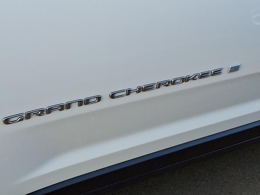 new 2025 Jeep Grand Cherokee car, priced at $36,713