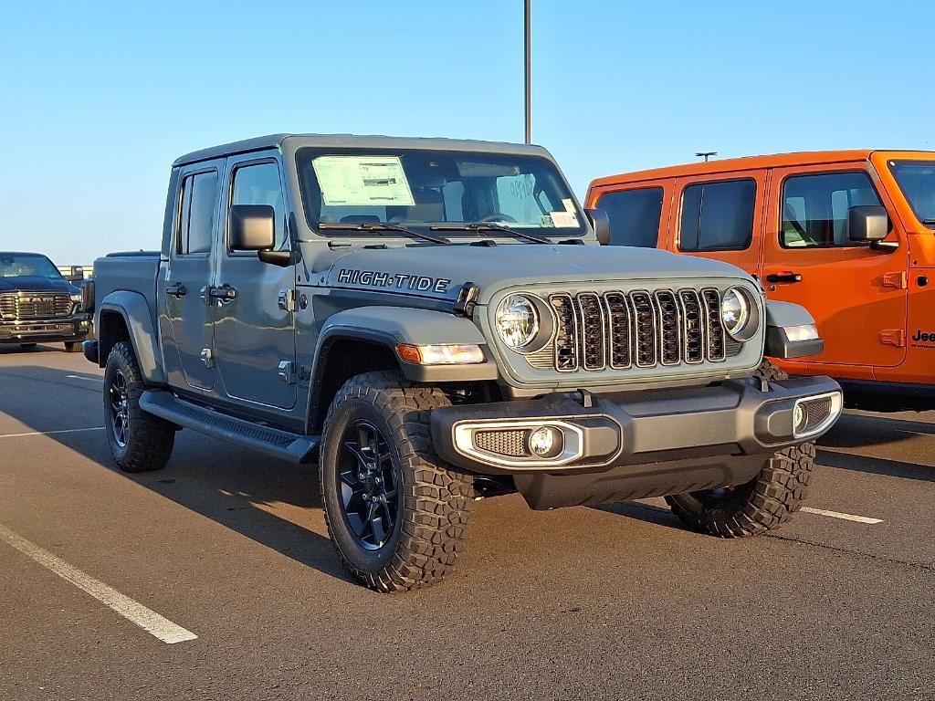 new 2025 Jeep Gladiator car, priced at $46,768
