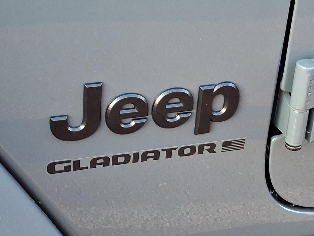 new 2025 Jeep Gladiator car, priced at $46,768