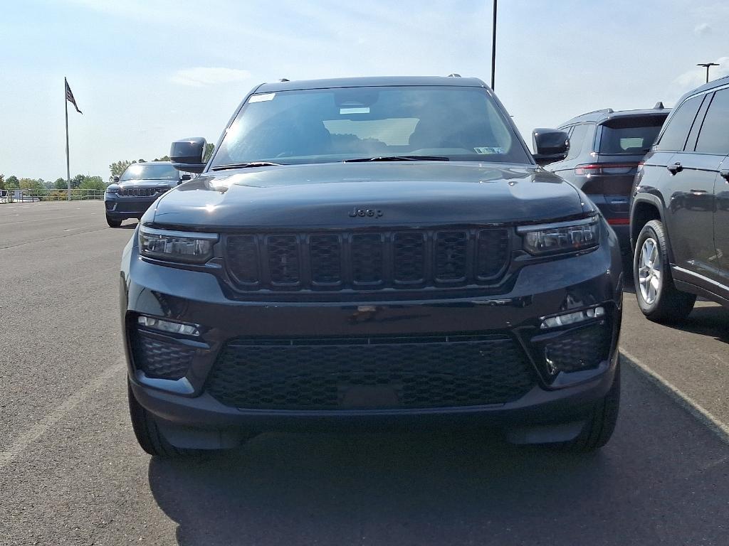 new 2025 Jeep Grand Cherokee car, priced at $46,546