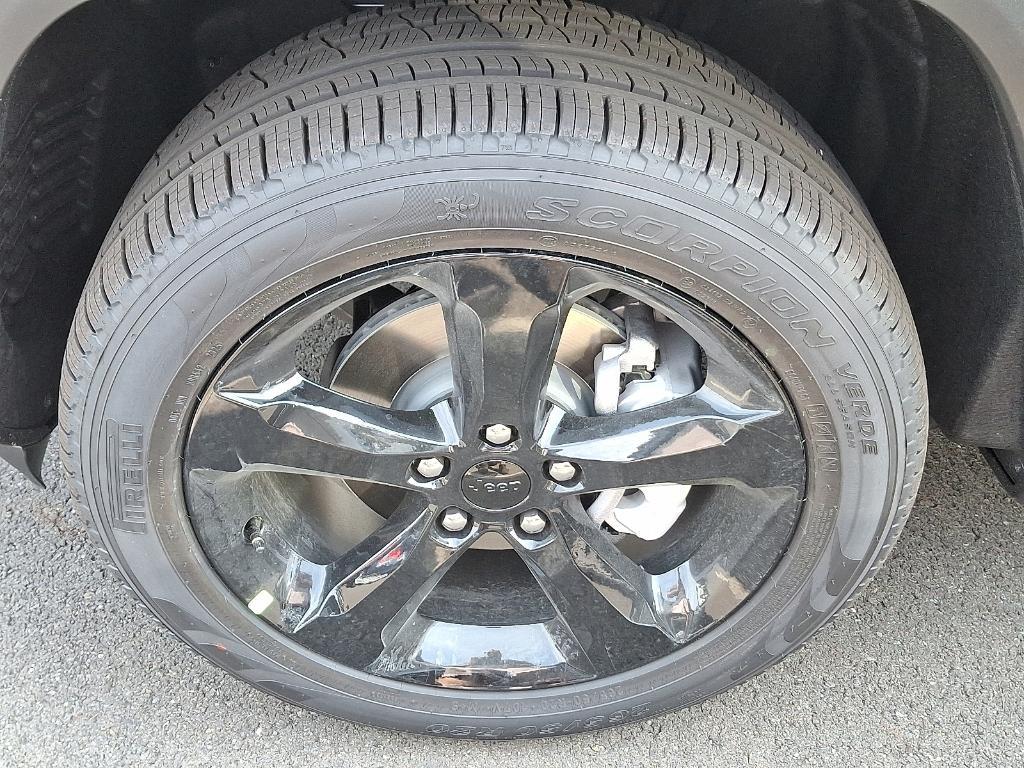 new 2025 Jeep Grand Cherokee car, priced at $46,546