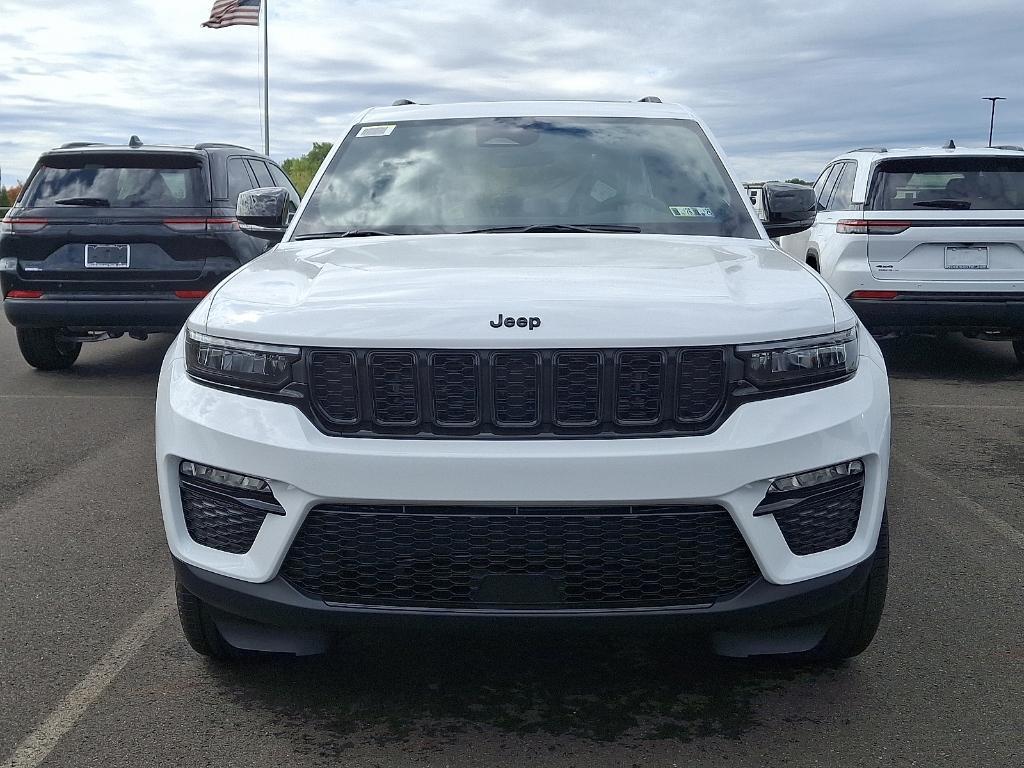 new 2025 Jeep Grand Cherokee car, priced at $45,951