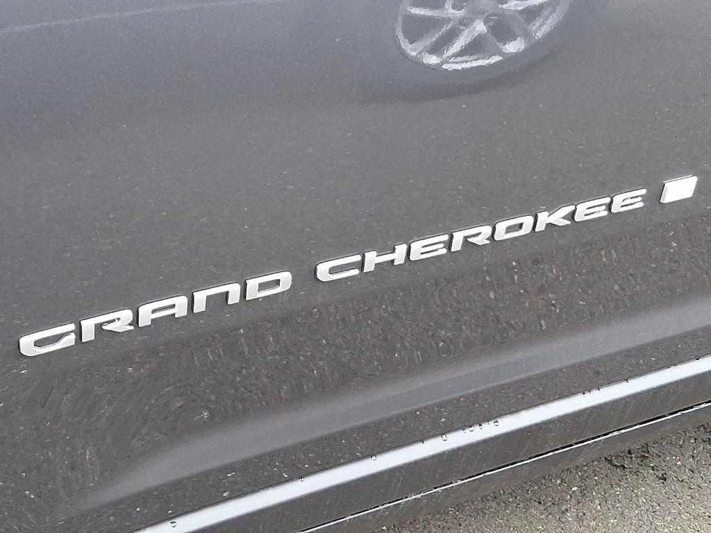 new 2025 Jeep Grand Cherokee car, priced at $36,456