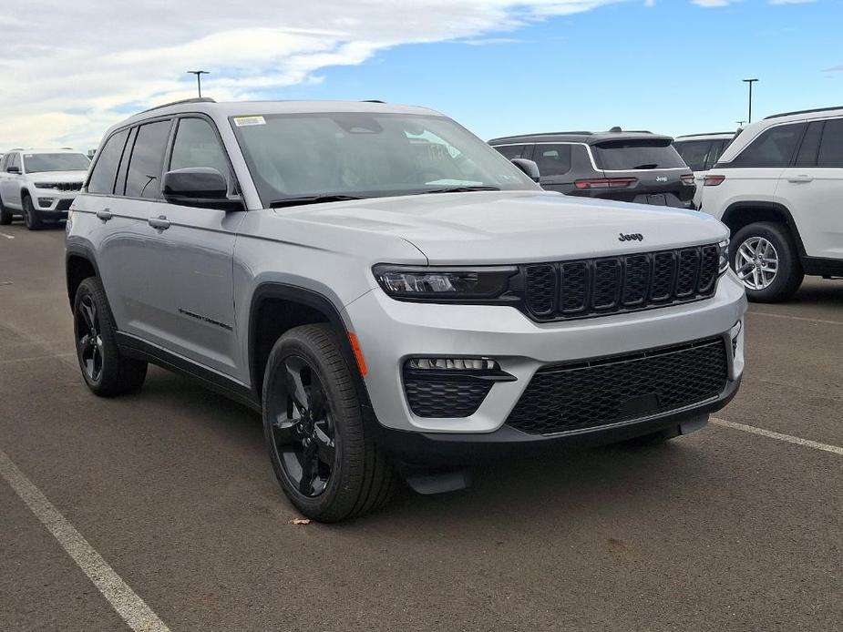 new 2025 Jeep Grand Cherokee car, priced at $52,091