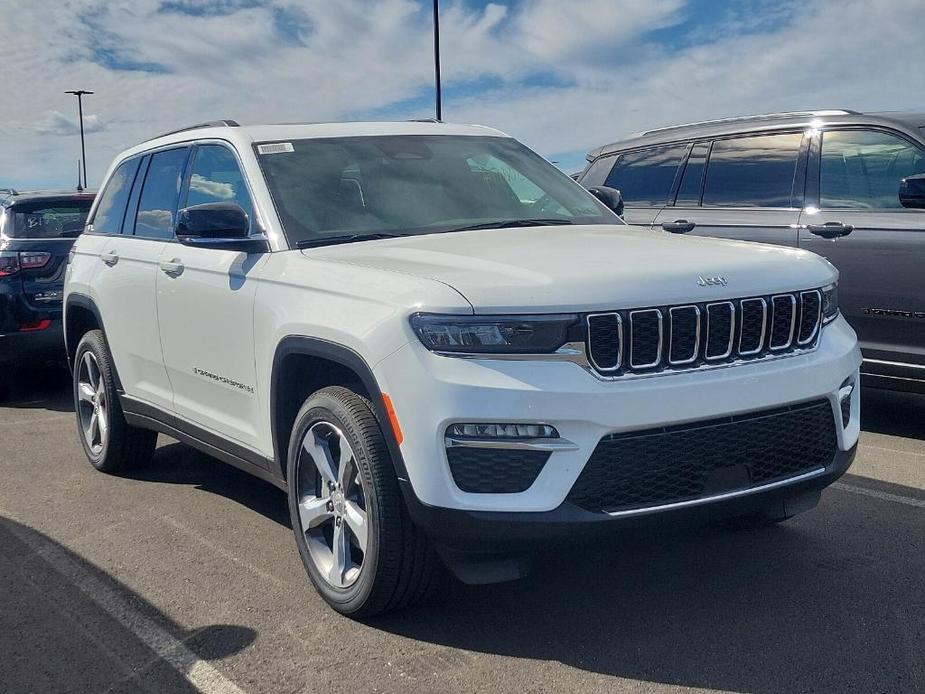 new 2025 Jeep Grand Cherokee car, priced at $51,396