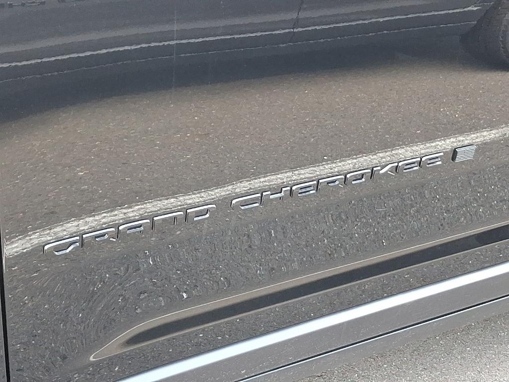 new 2025 Jeep Grand Cherokee car, priced at $49,471