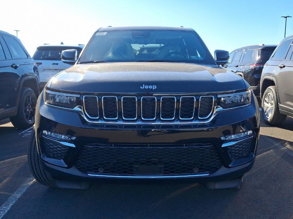 new 2025 Jeep Grand Cherokee car, priced at $50,391