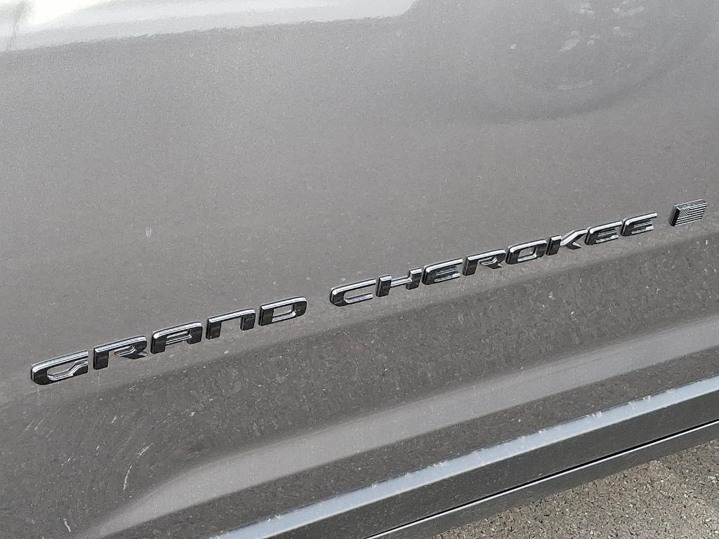 new 2025 Jeep Grand Cherokee car, priced at $42,186