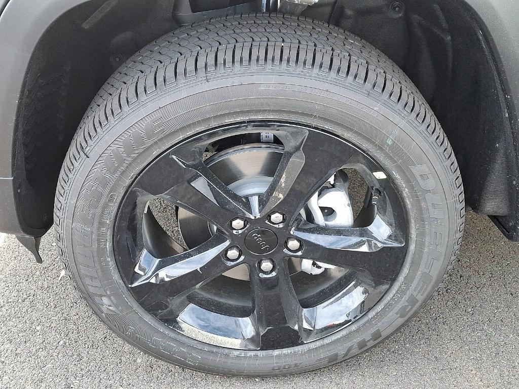 new 2025 Jeep Grand Cherokee car, priced at $42,186