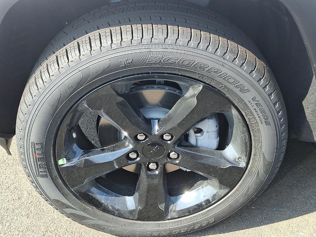 new 2025 Jeep Grand Cherokee car, priced at $49,871