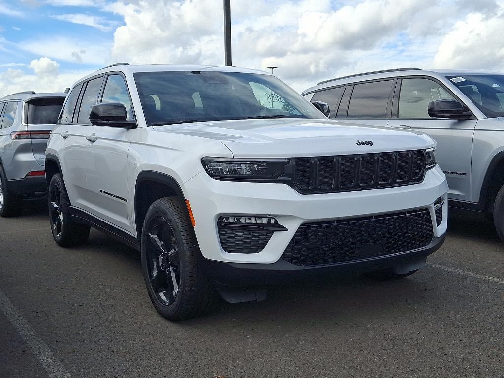 new 2025 Jeep Grand Cherokee car, priced at $45,951