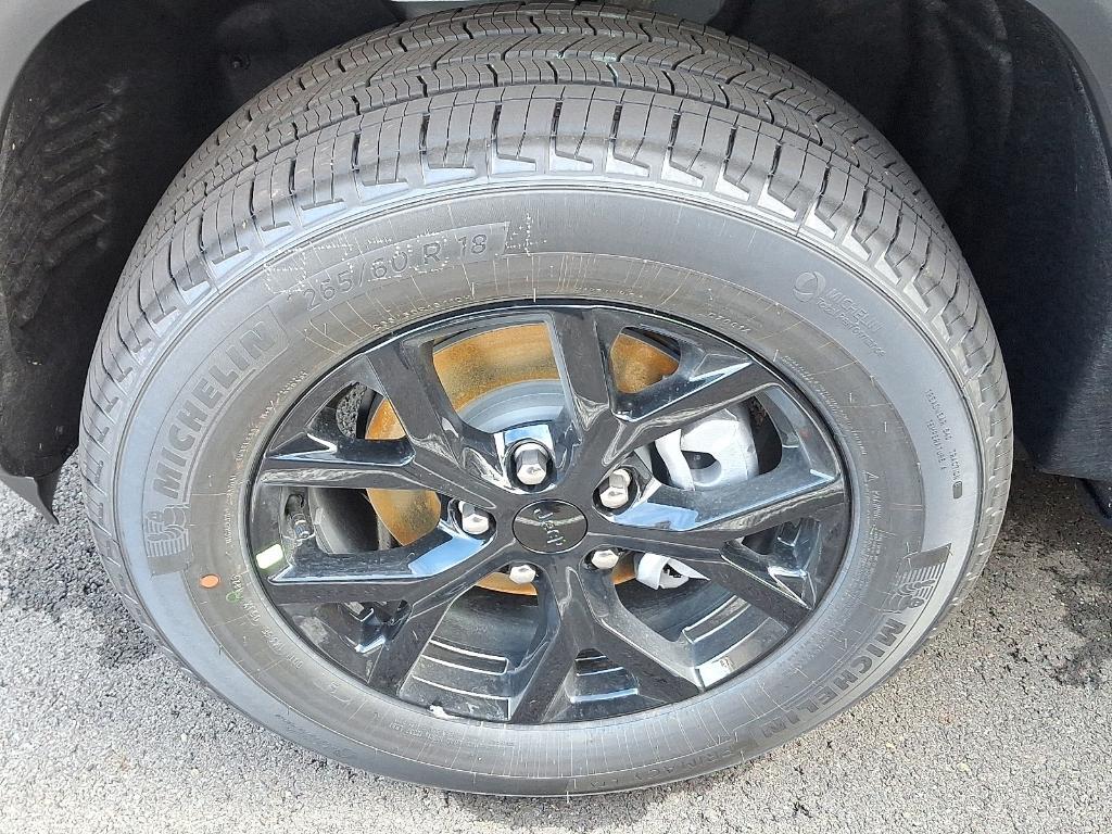 new 2025 Jeep Grand Cherokee car, priced at $40,541