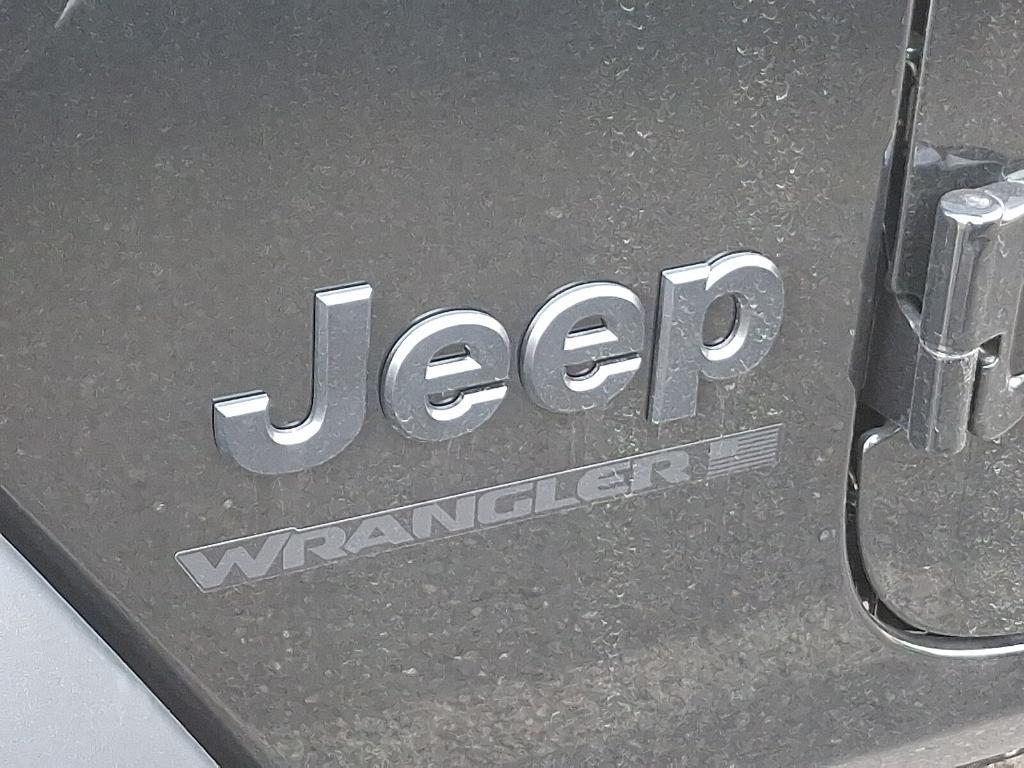 new 2026 Jeep Wrangler car, priced at $45,081