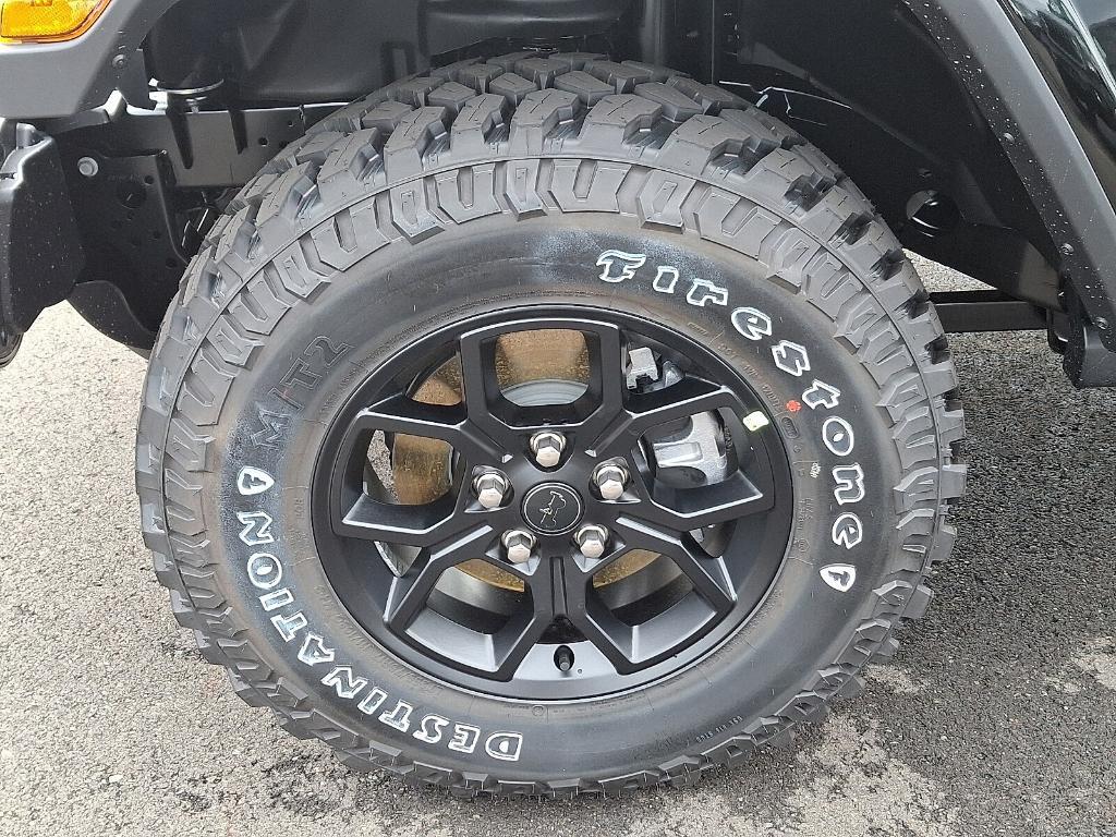 new 2025 Jeep Gladiator car, priced at $46,016