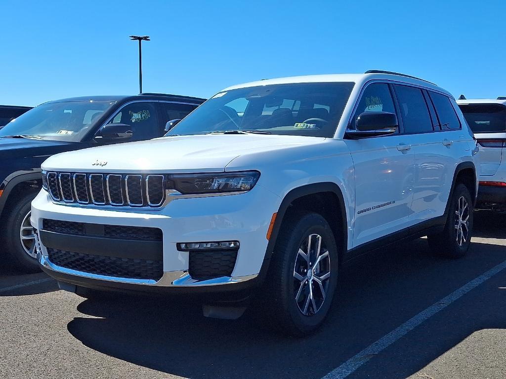 new 2025 Jeep Grand Cherokee L car, priced at $40,731