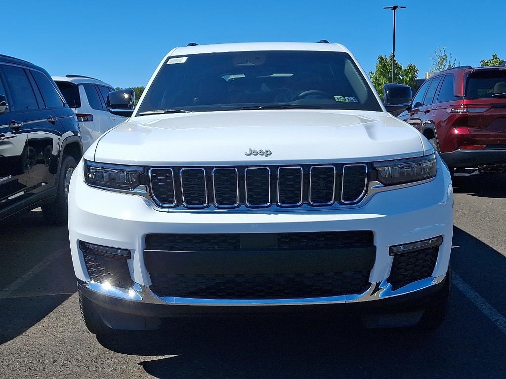 new 2025 Jeep Grand Cherokee L car, priced at $40,731