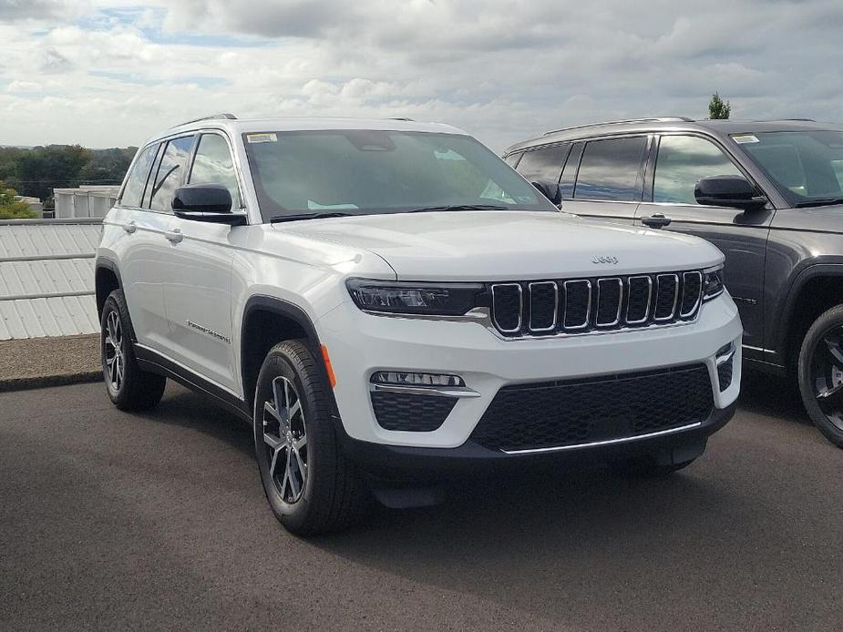 new 2025 Jeep Grand Cherokee car, priced at $46,256