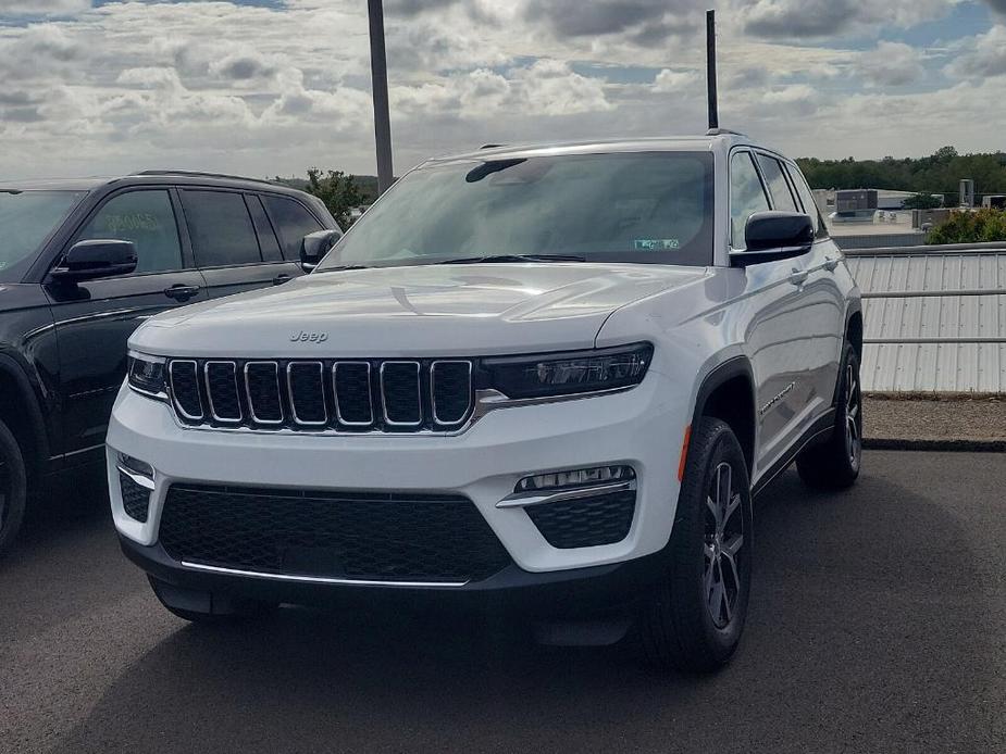 new 2025 Jeep Grand Cherokee car, priced at $46,256