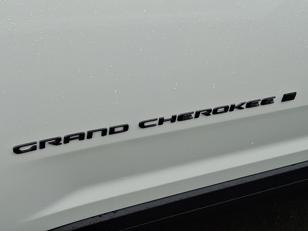new 2025 Jeep Grand Cherokee car, priced at $39,446