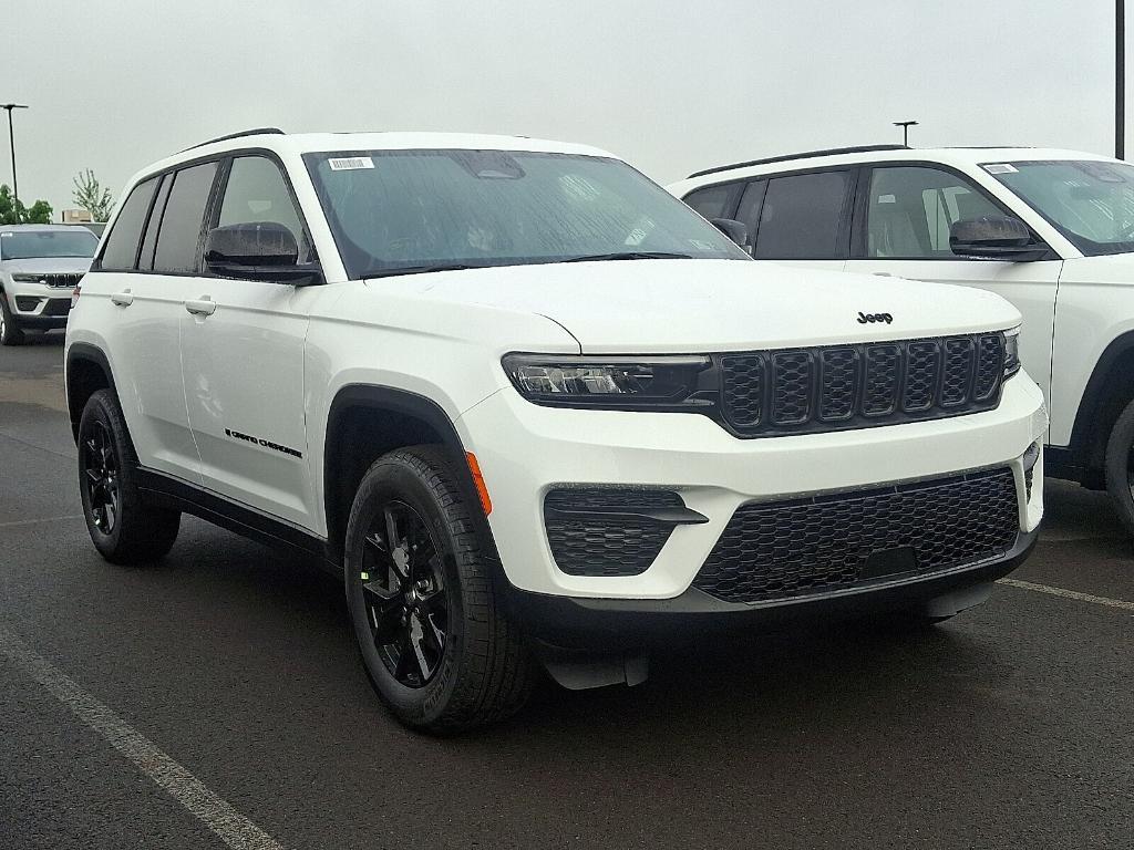 new 2025 Jeep Grand Cherokee car, priced at $39,446