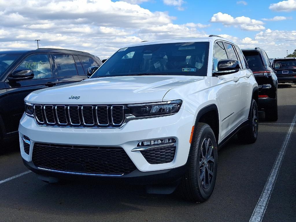 new 2025 Jeep Grand Cherokee car, priced at $43,226