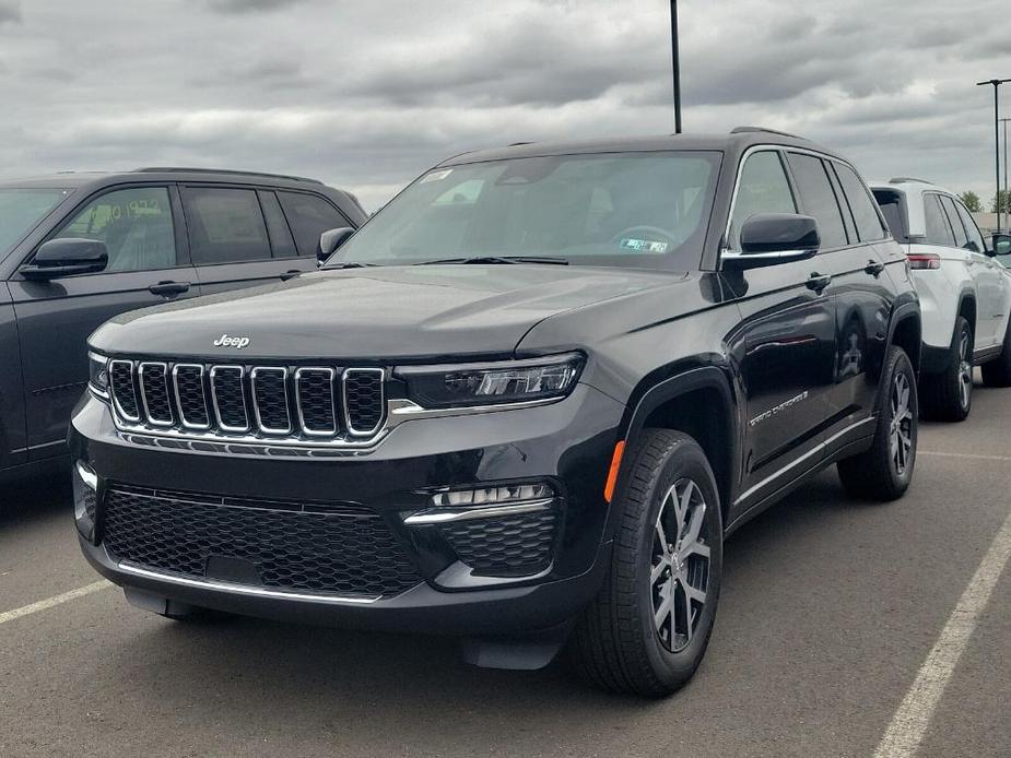 new 2025 Jeep Grand Cherokee car, priced at $45,851