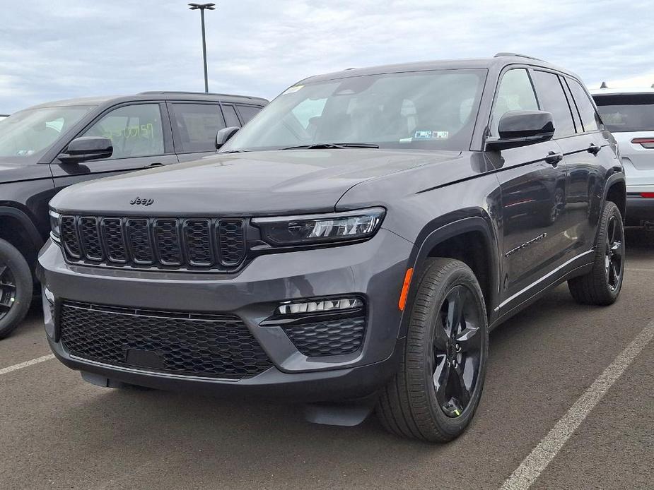 new 2025 Jeep Grand Cherokee car, priced at $52,091