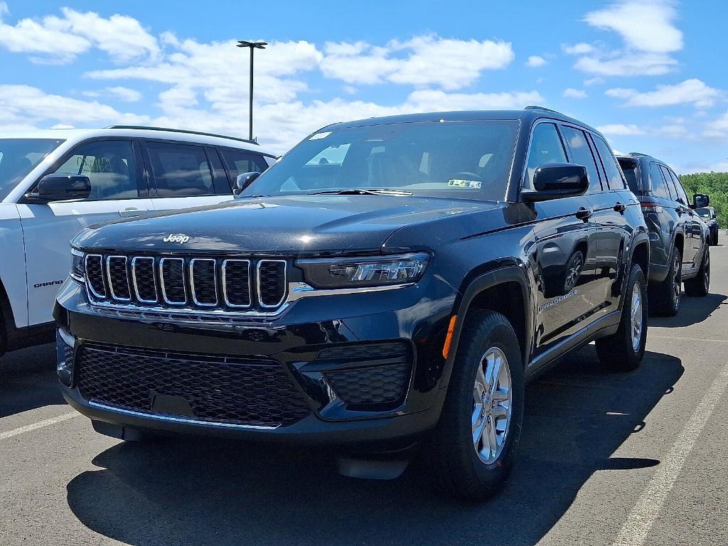 new 2025 Jeep Grand Cherokee car, priced at $38,274