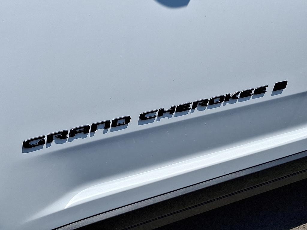 new 2025 Jeep Grand Cherokee car, priced at $39,446