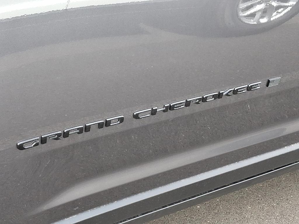 new 2025 Jeep Grand Cherokee car, priced at $43,181