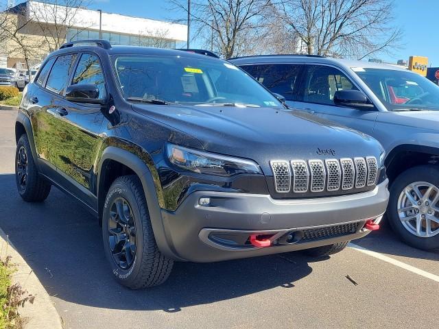 new 2023 Jeep Cherokee car, priced at $45,636