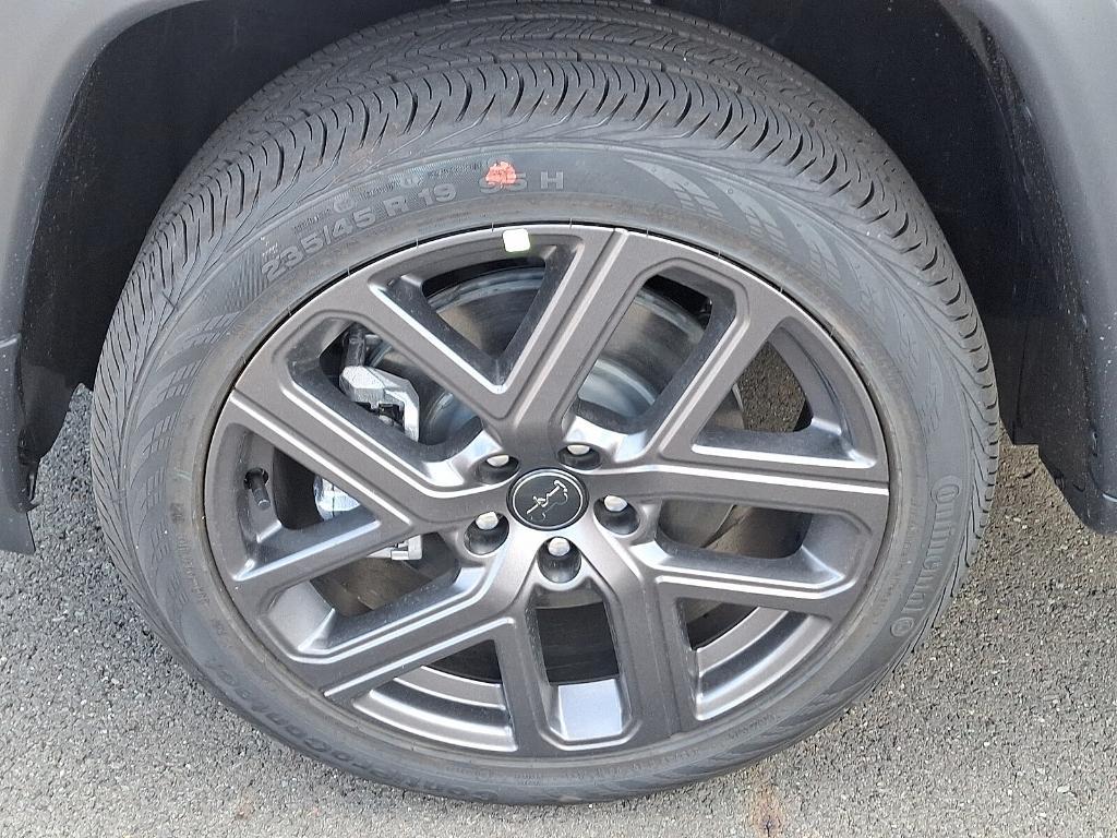 new 2026 Jeep Compass car, priced at $33,824