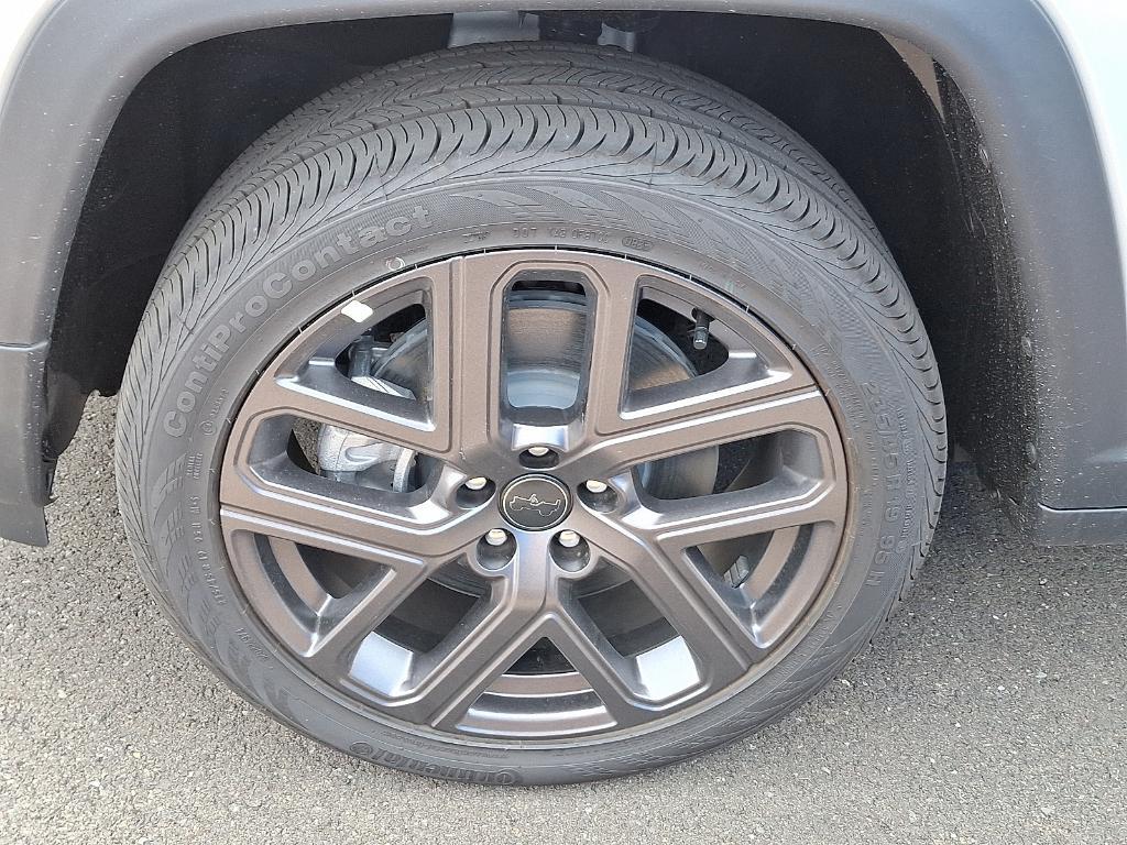 new 2025 Jeep Compass car, priced at $35,936