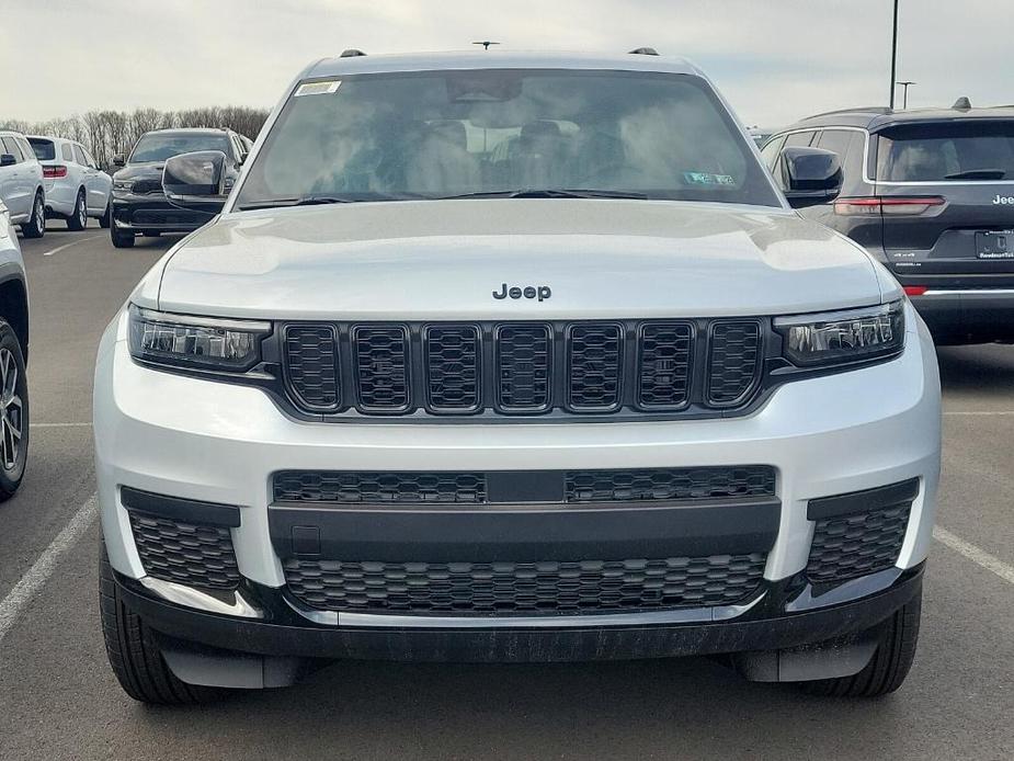 new 2024 Jeep Grand Cherokee L car, priced at $42,586