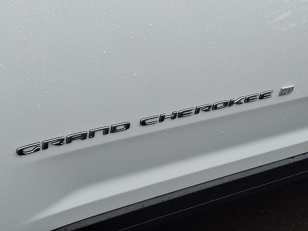 new 2025 Jeep Grand Cherokee L car, priced at $39,156