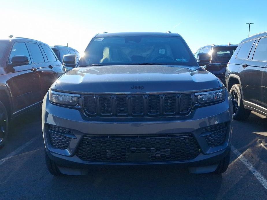 new 2025 Jeep Grand Cherokee car, priced at $46,731