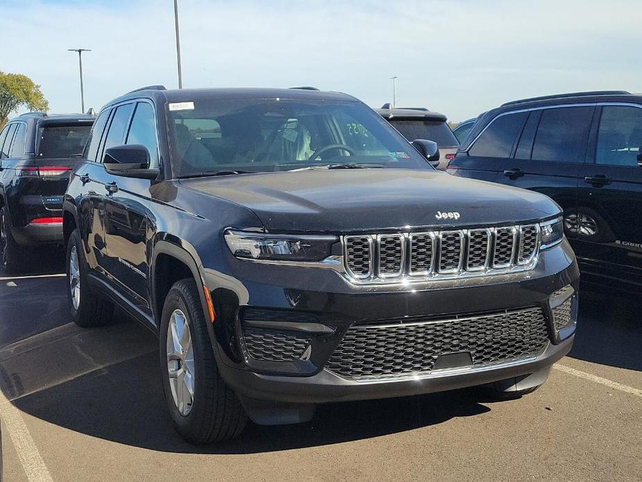 new 2025 Jeep Grand Cherokee car, priced at $41,731