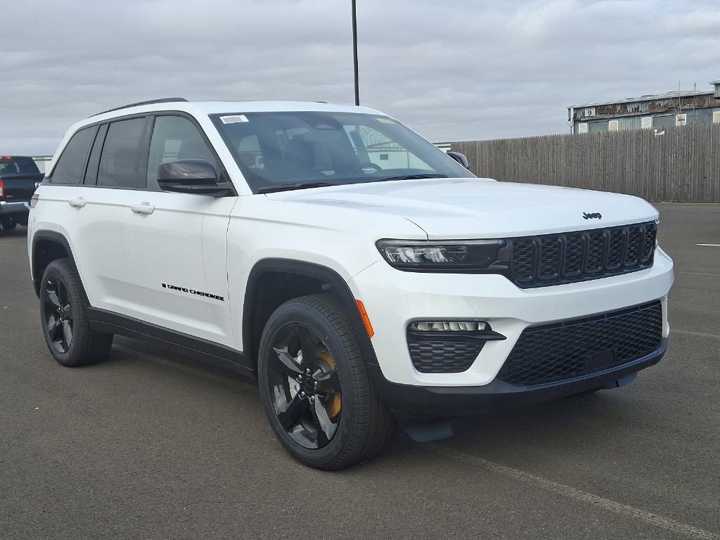 new 2025 Jeep Grand Cherokee car, priced at $46,971
