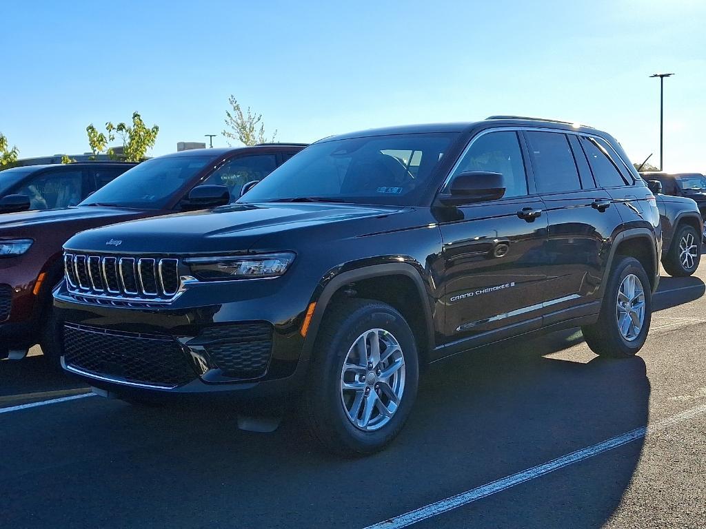 new 2025 Jeep Grand Cherokee car, priced at $37,981