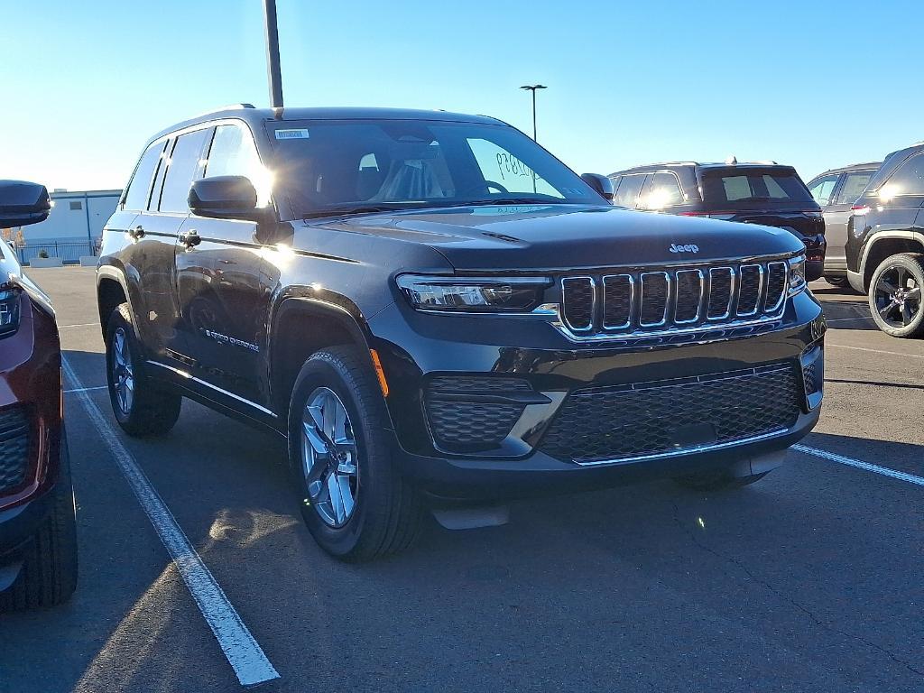 new 2025 Jeep Grand Cherokee car, priced at $37,981